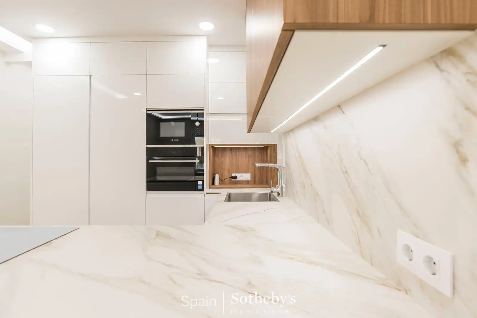 Cocina de Apartamento en venta en Madrid con Aire acondicionado, Calefacción y Trastero