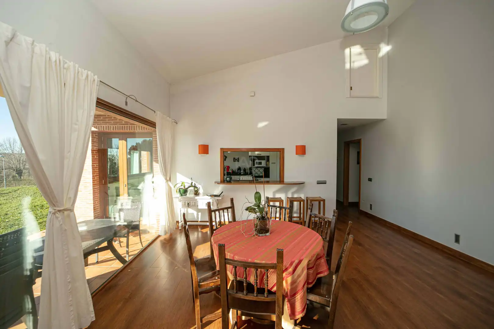 Dining room of Houses for sale in Villaquilambre  with Heating