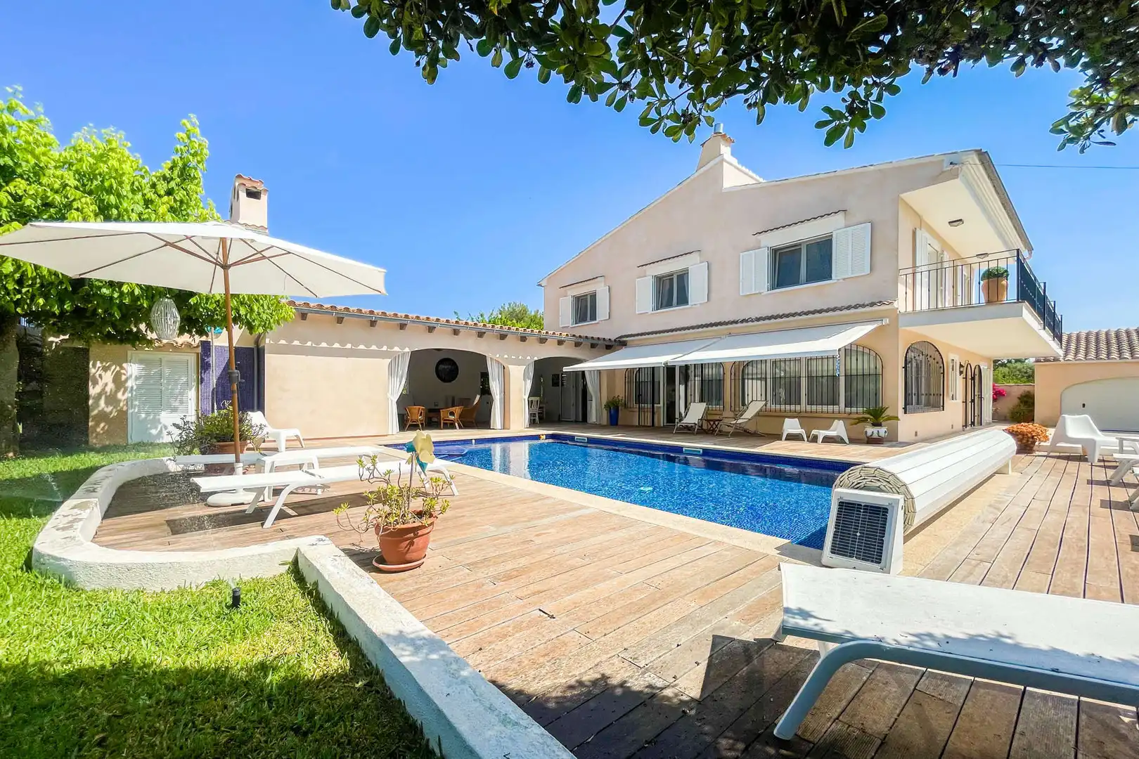 Piscina de Finca rústica en venta en Muro con Aire acondicionado, Terraza y Amueblado