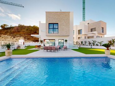 Chalet con piscina en venta en N/A