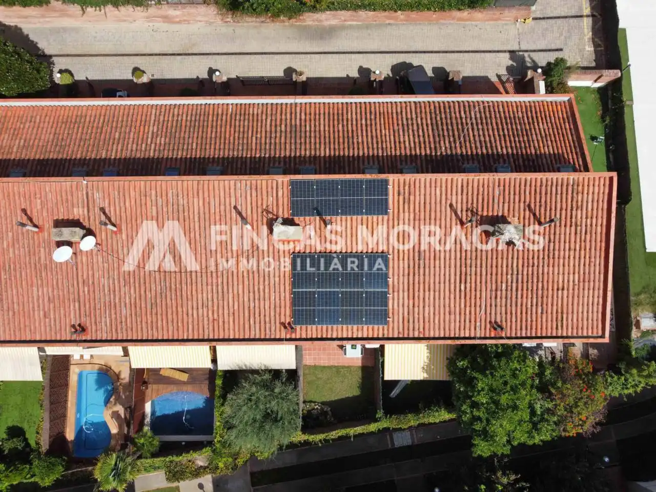 Vista exterior de Casa adosada en venda en Sant Domènec