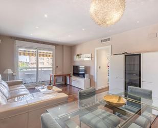 Living room of Flat for sale in  Granada Capital  with Air Conditioner, Heating and Private garden
