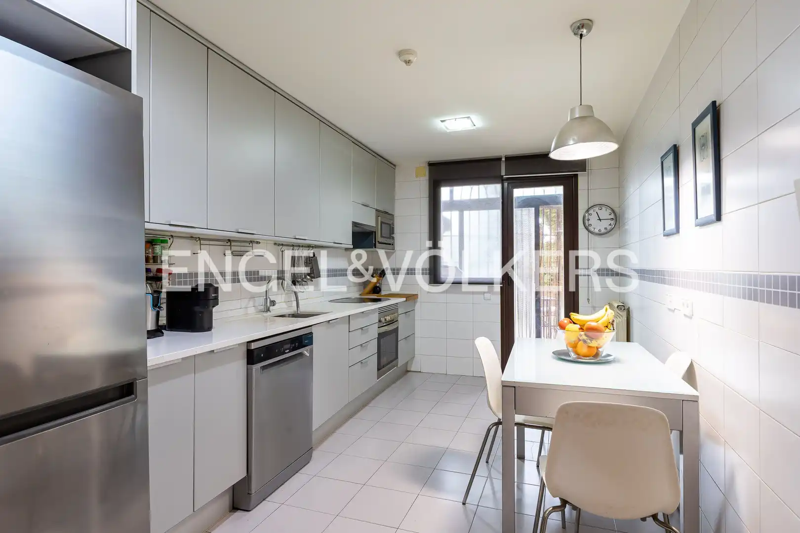 Cocina de Piso en venta en Madrid con Aire acondicionado, Calefacción y Jardín privado