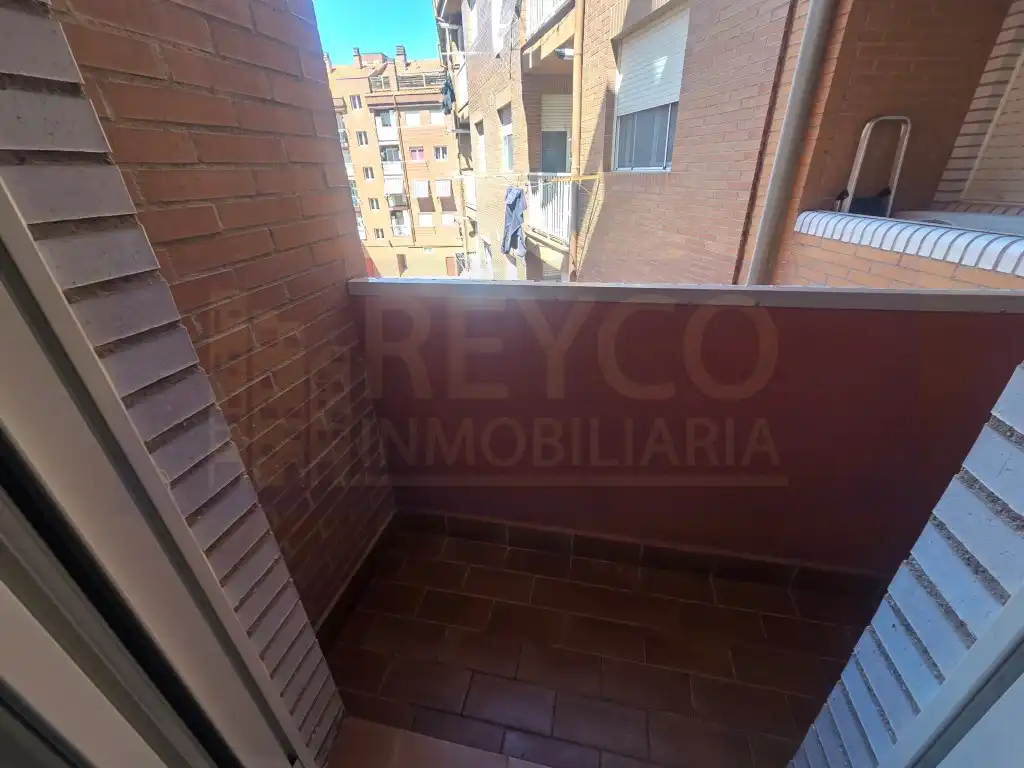 Apartamento con ascensor en venta en Calle Tres De Abril, imagen 4