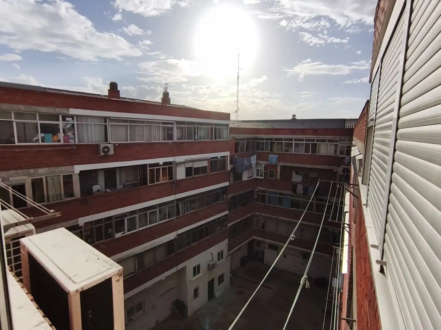 Außenansicht von Wohnung zum Verkauf in  Madrid Capital mit Klimaanlage, Terrasse und Balkon