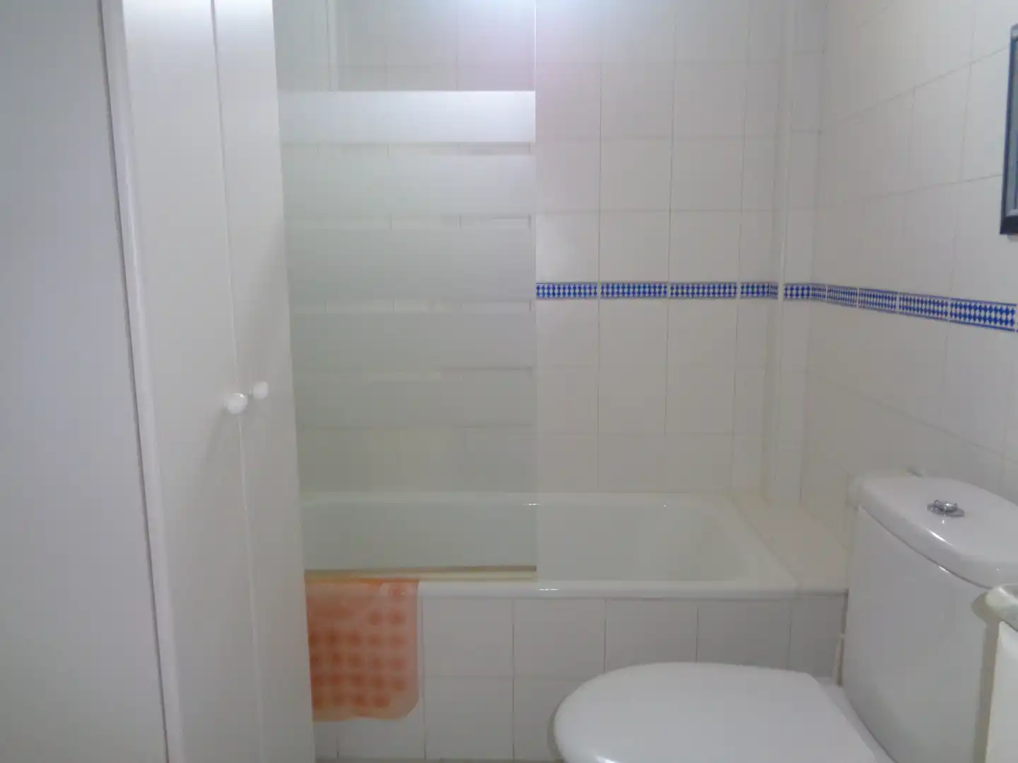 Bathroom of Apartments for sale in Islantilla  with Air Conditioner, Terrace and Community pool