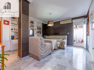 Penthouse with balcony for sale in Calle GENERALIFE