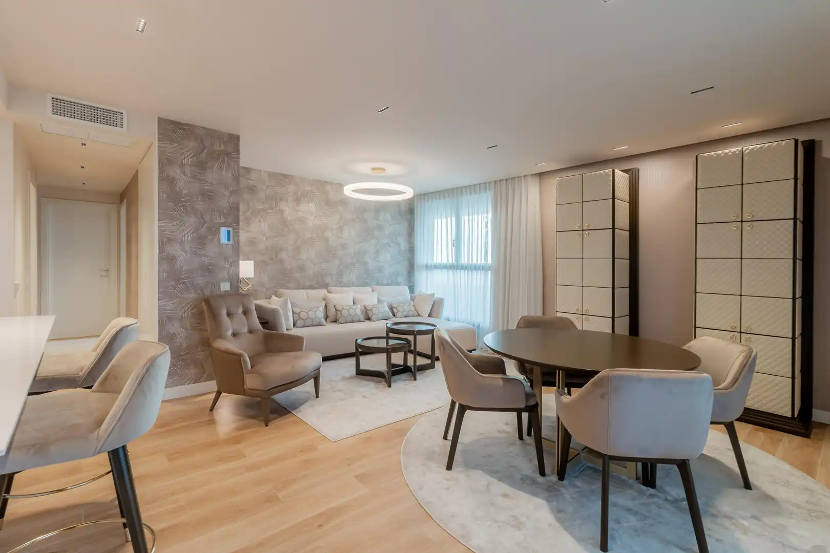 Sala de estar de Apartamento en venta en Madrid con Calefacción, Jardín privado y Piscina comunitaria