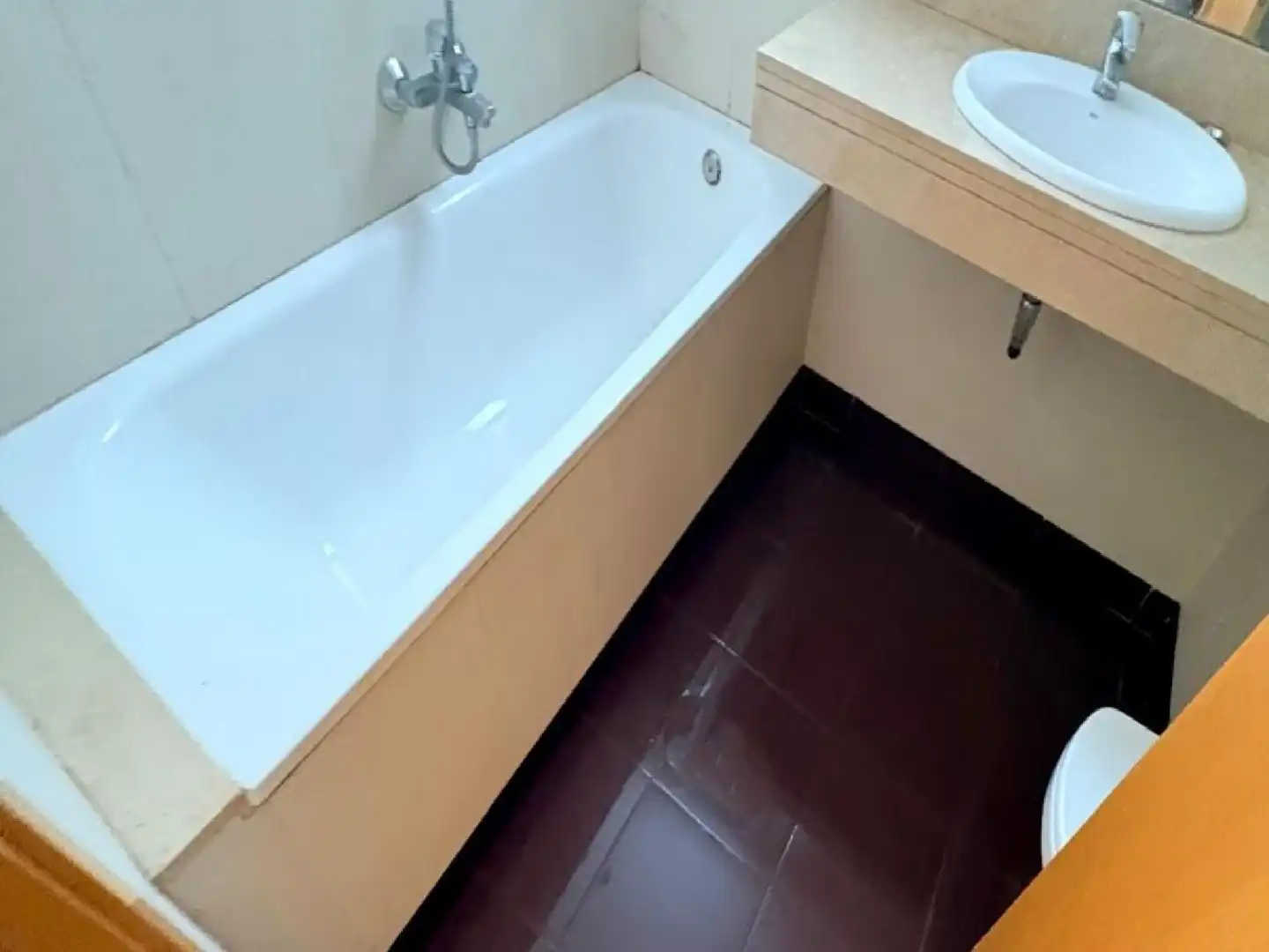 Bany de Pis en venda en Vilafant amb Terrassa i Traster