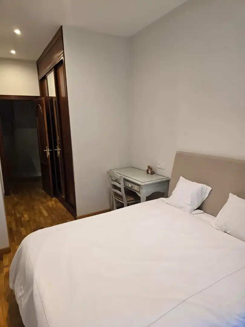 Habitación de Piso de alquiler en Gijón  con Calefacción, Parquet y Terraza