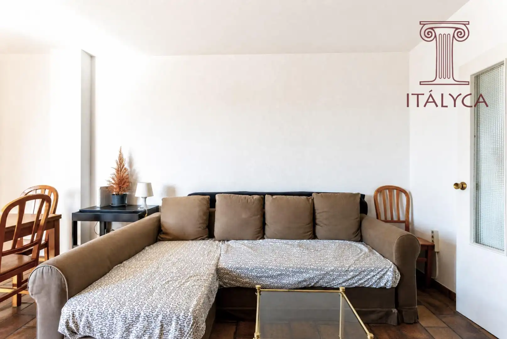 Living room of Flat for sale in Sevilla  with Air Conditioner, Heating and Terrace