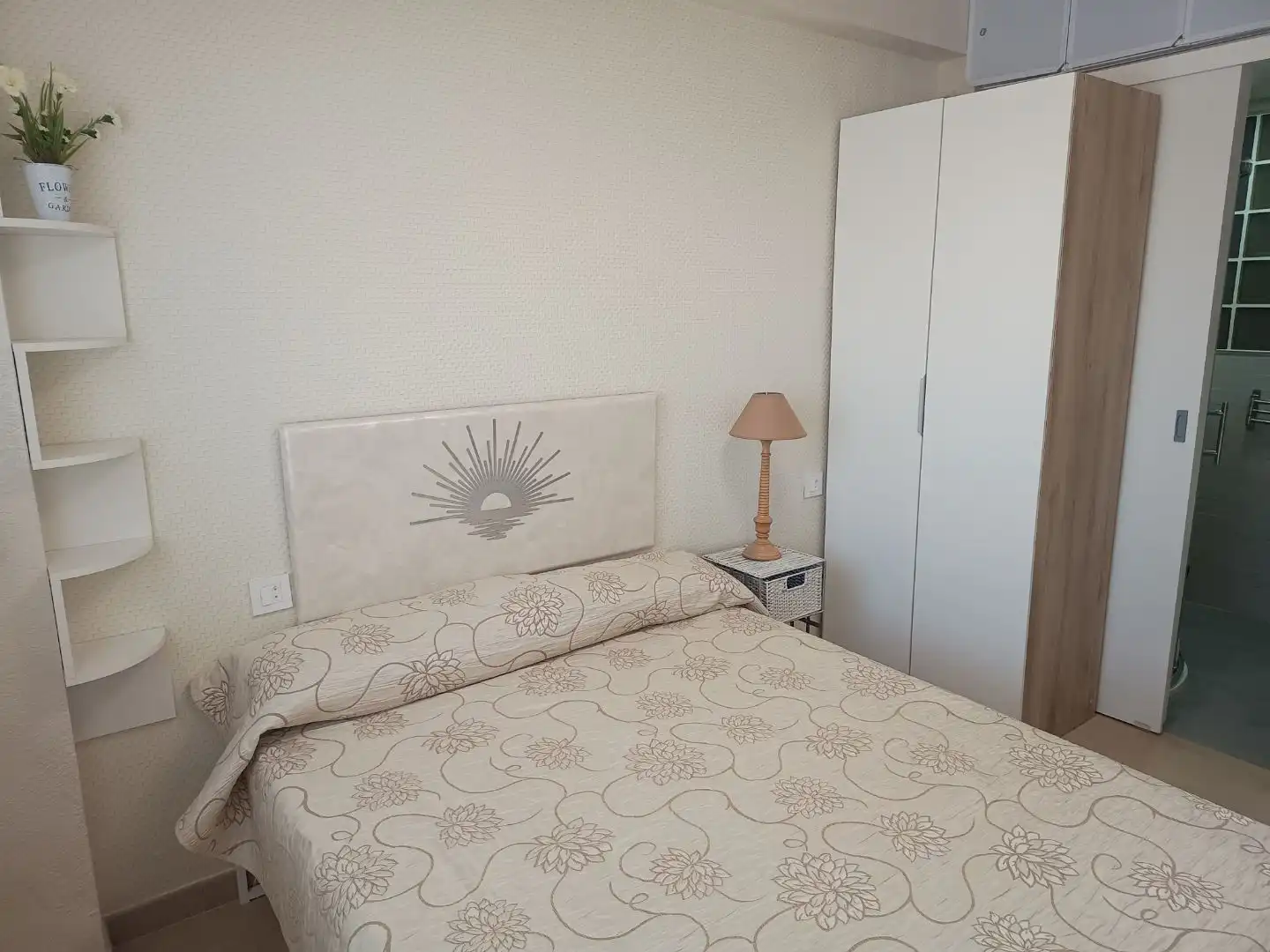 Bedroom of Flat for rent in Juzgados - Plaza de Toros