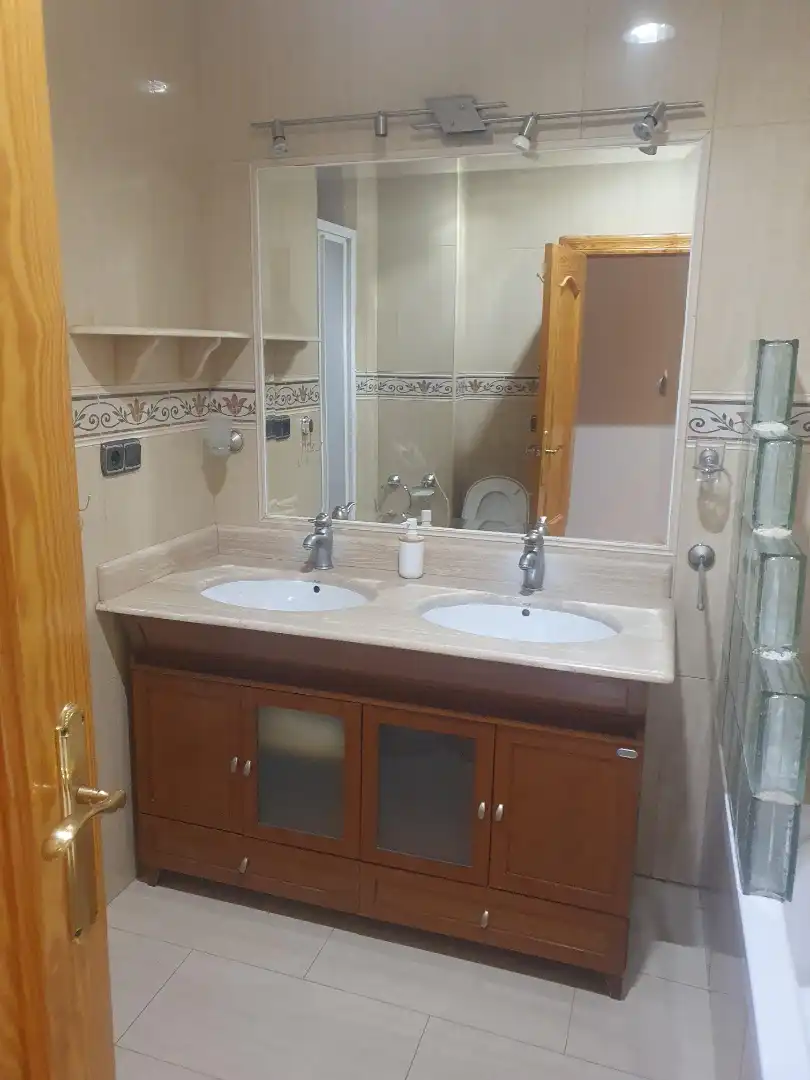Badezimmer von Wohnung zum Verkauf in Berja