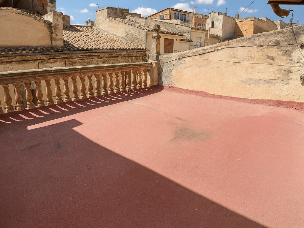 Terrassa de Casa o xalet en venda en Vilafranca del Penedès amb Balcó