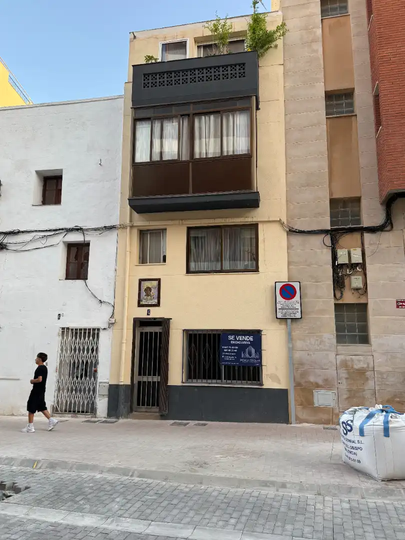 Vista exterior de Casa adosada en venta en Vinaròs con Aire acondicionado, Horno y Balcón