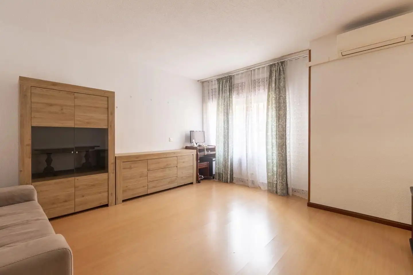 Ground floor for sale in Calle del Olivar, Ensanche