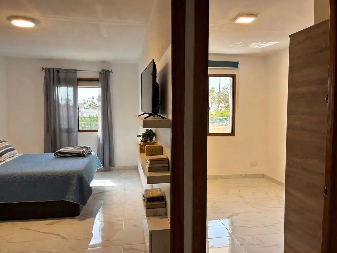 Living room of Flat for sale in San Bartolomé de Tirajana  with Furnished, Oven and Washing machine