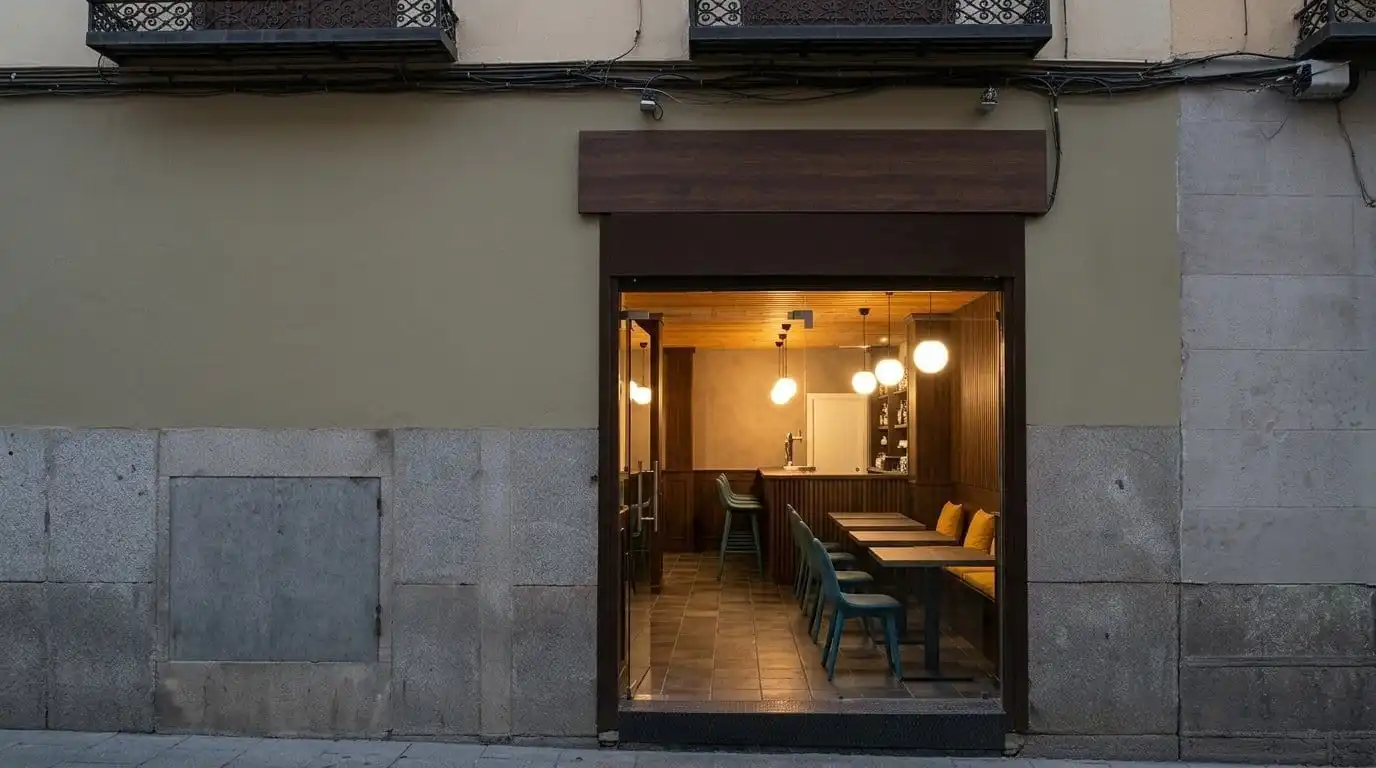 Local comercial en traspàs a Calle de Latoneros, imagen 9
