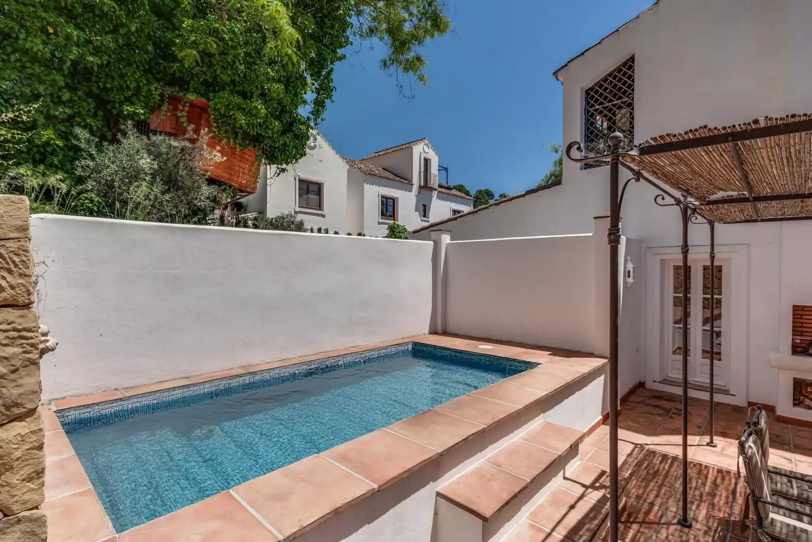 Jardín de Planta baja en venta en Benahavís con Aire acondicionado, Jardín privado y Terraza