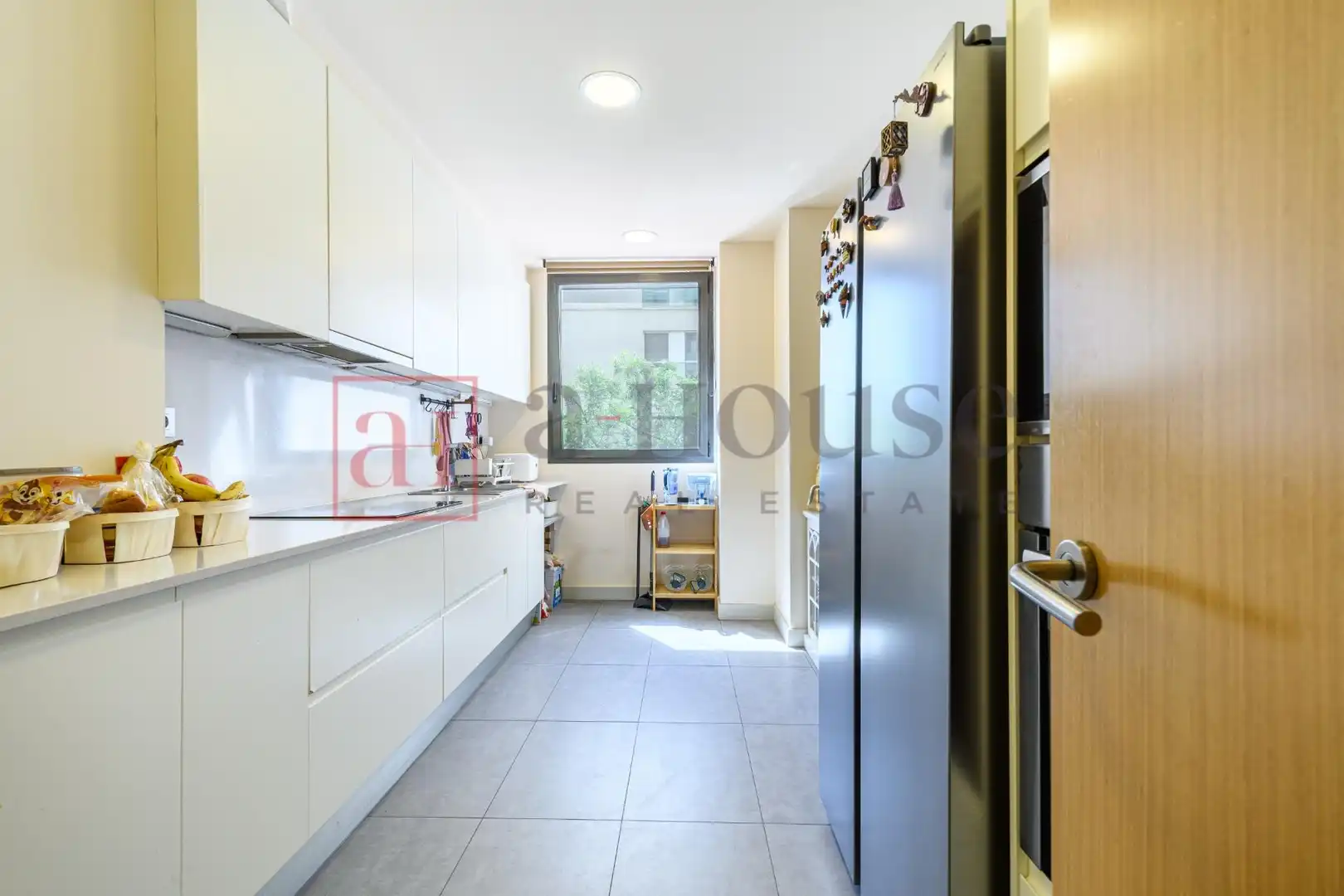 Küche von Wohnung zum Verkauf in Barcelona mit Heizung, Parkett und Terrasse