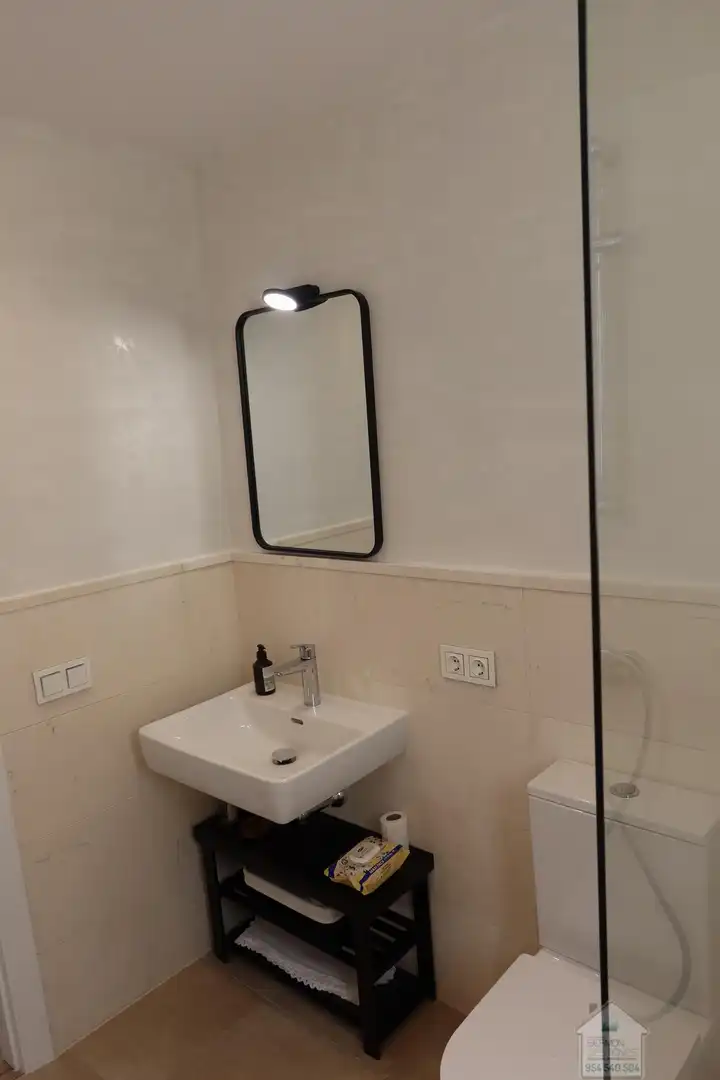 Bathroom of Houses for rent in Dos Hermanas  with Air Conditioner, Terrace and Storage room
