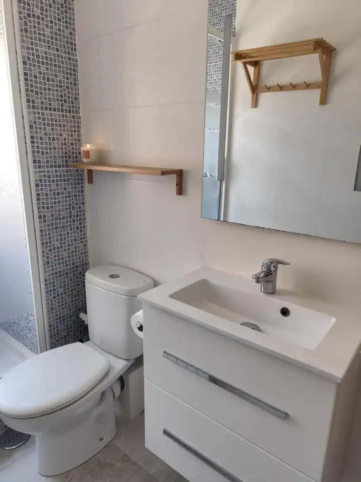 Badezimmer von Wohnung zur Miete in Alcorcón mit Klimaanlage, Heizung und Möbliert