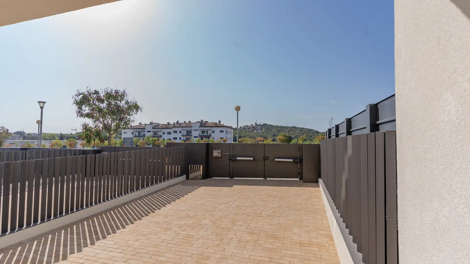 Casa amb jardí en venda a Carrer de Guifré el Pilós 26, imagen 9