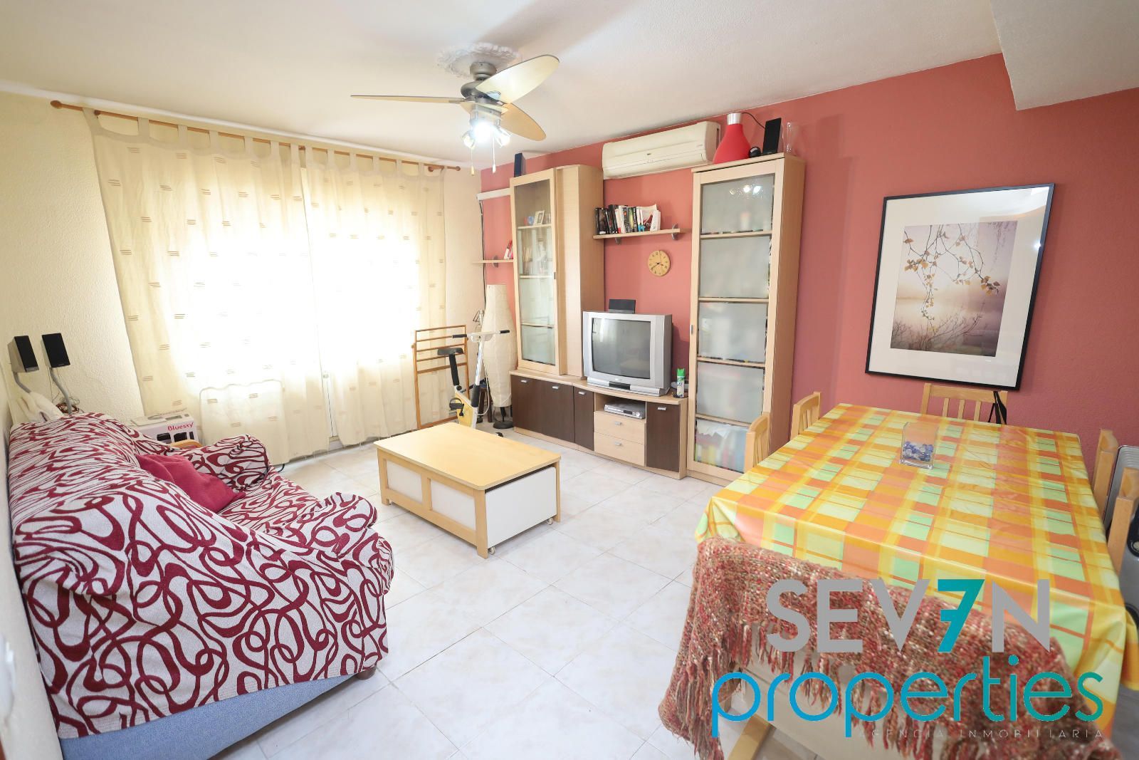 Sala de estar de Casa adosada en venta en Méntrida con Aire acondicionado, Calefacción y Trastero