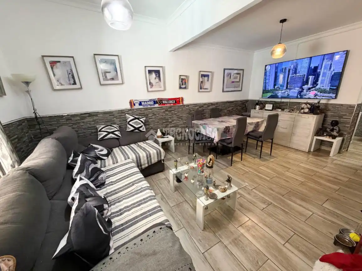 Sala de estar de Casa adosada en venta en Las Palmas de Gran Canaria con Terraza y Amueblado