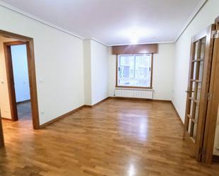 Living room of Flat to rent in A Coruña Capital   with Heating, Parquet flooring and Storage room