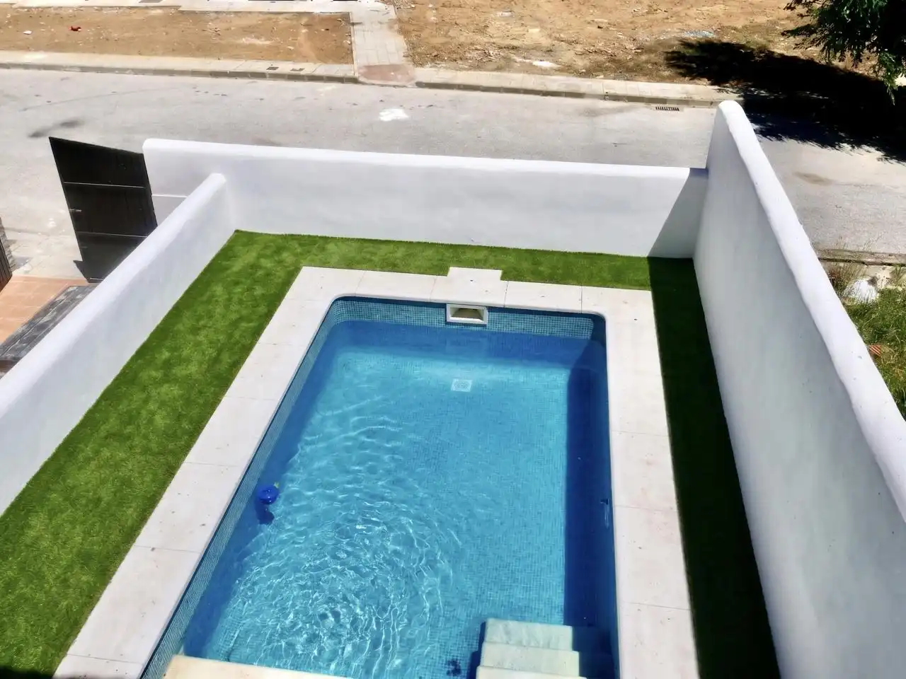 Piscina de Casa adosada en venta en El Ronquillo con Jardín privado, Terraza y Piscina