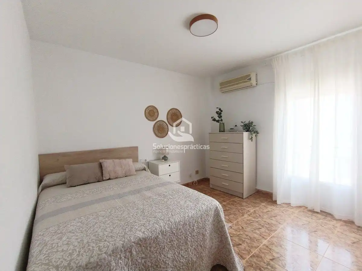 Schlafzimmer von Wohnung zur Miete in Martos mit Klimaanlage, Heizung und Terrasse
