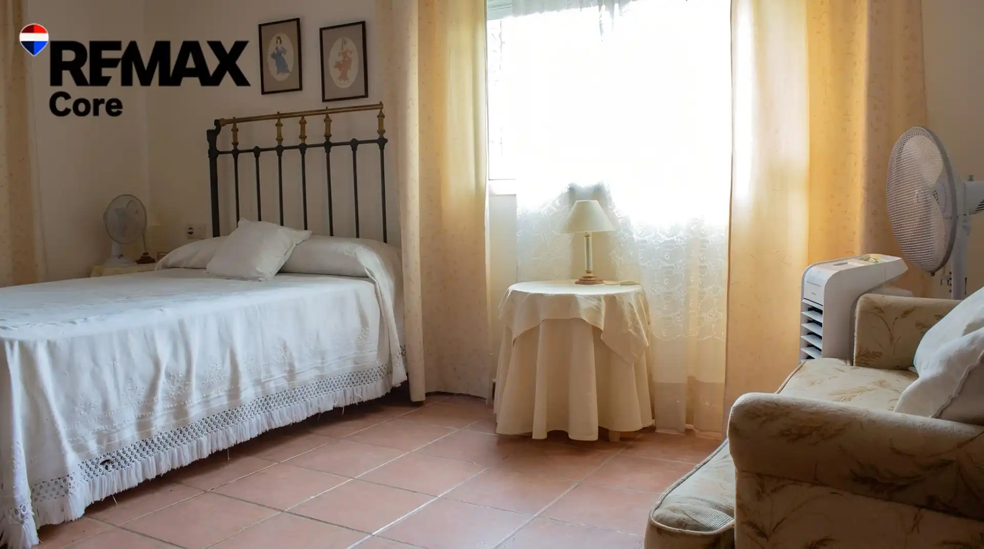 Dormitori de Casa o xalet en venda en Puebla de Obando amb Aire condicionat, Calefacció i Jardí privat