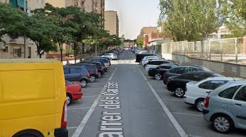 Sabadell  (Barcelona). SIN POSESIÓN “OCUPADO” (no se puede visitar ni hipotecar).