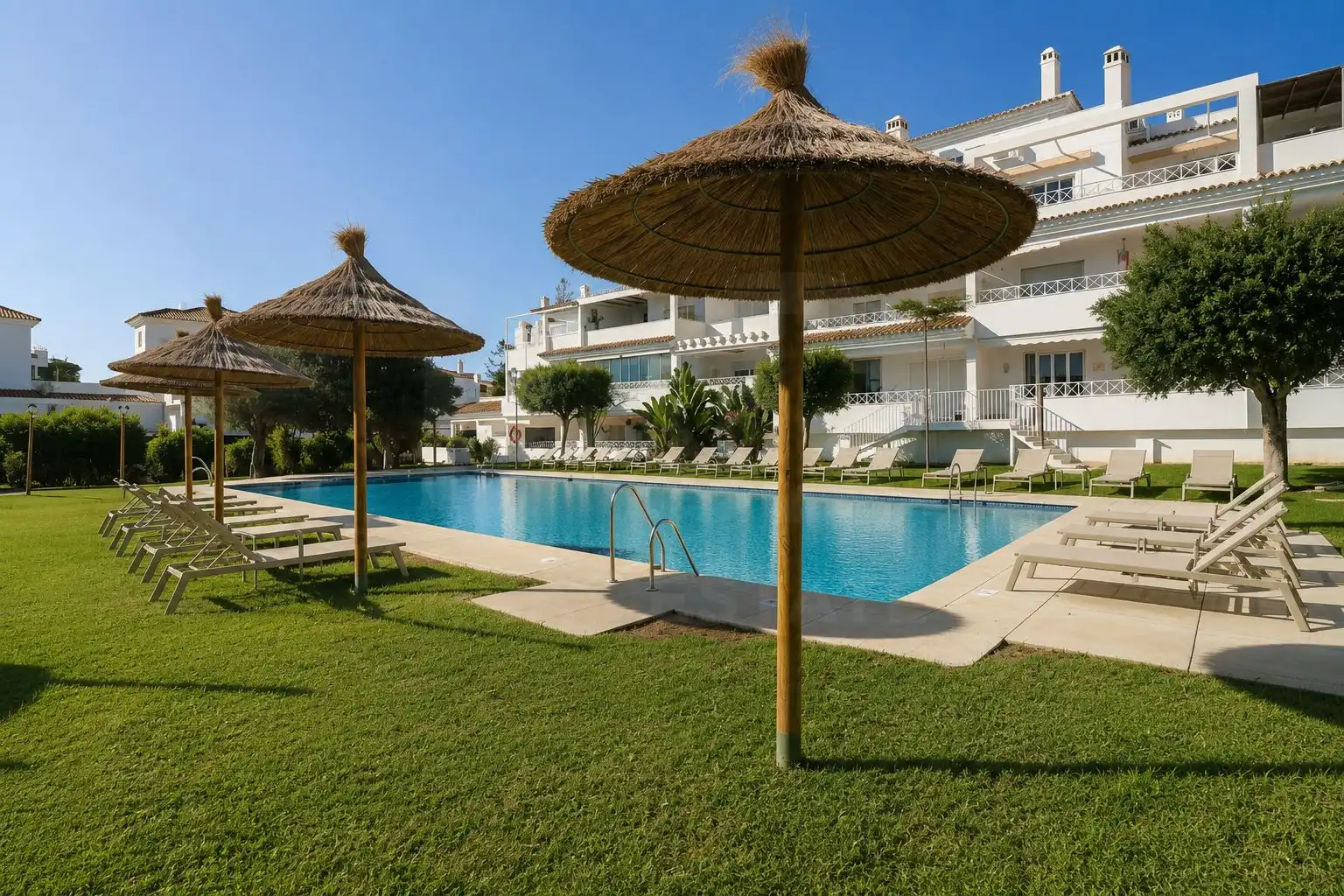 Exterior view of Flat for rent in Marbella  with Air Conditioner, Terrace and Swimming Pool