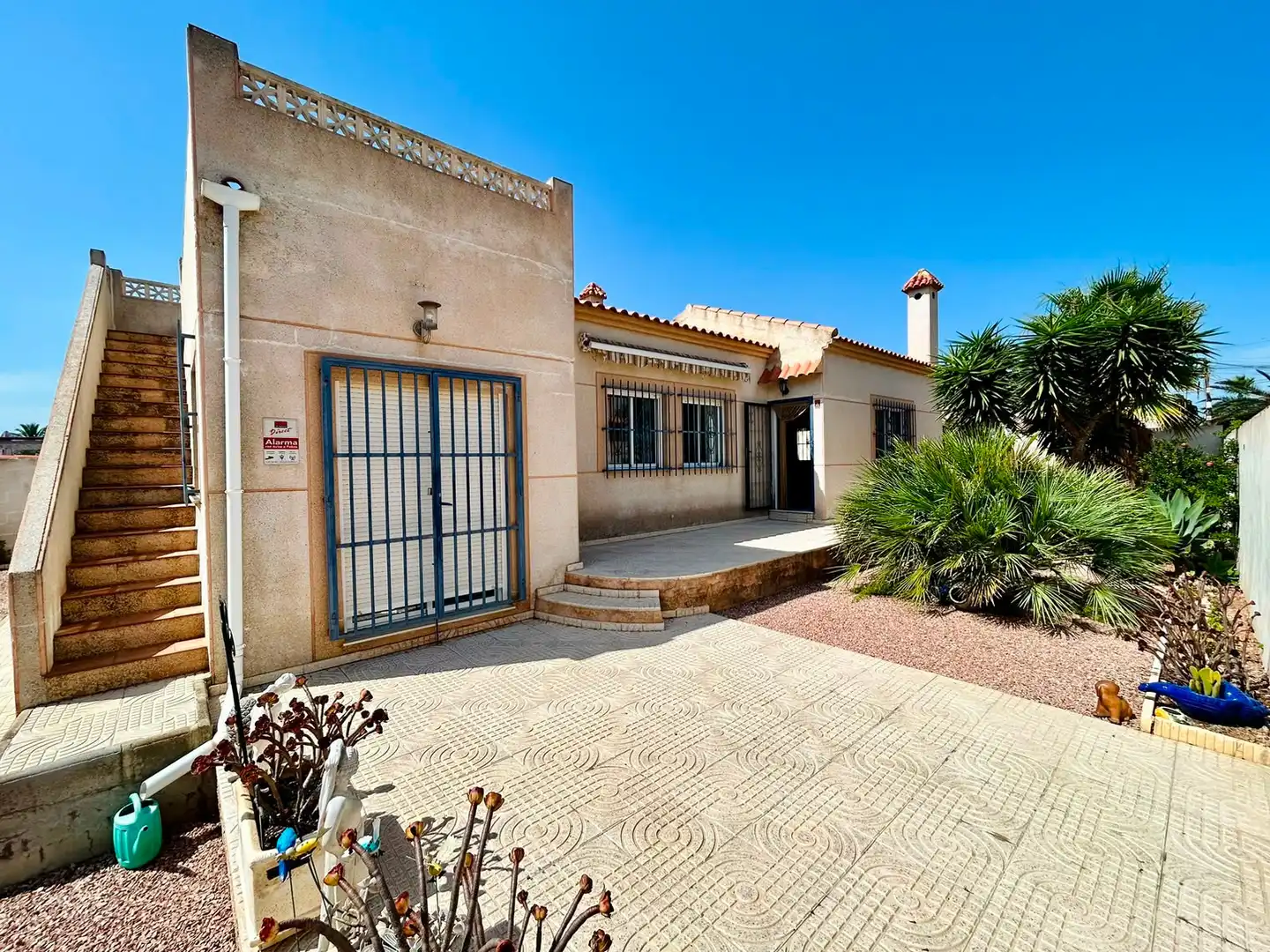 Vista exterior de Casa o xalet en venda en Torrevieja