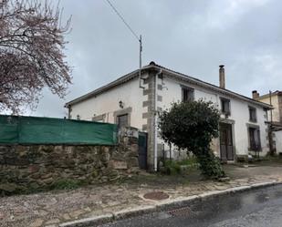 Exterior view of House or chalet for sale in Piñuécar-Gandullas  with Private garden