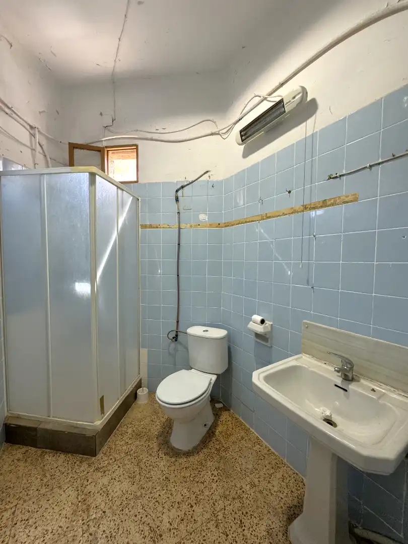 Bany de Casa o xalet en venda en Serra amb Terrassa i Balcó