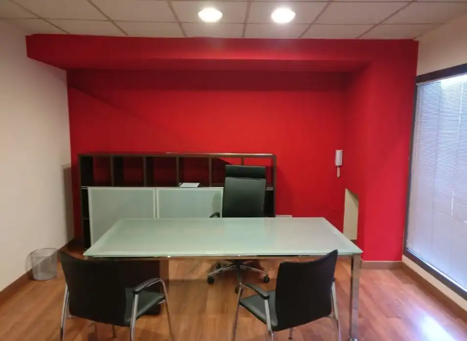 Büro zum Verkauf in Toledo mit Klimaanlage, Heizung und Abstellraum