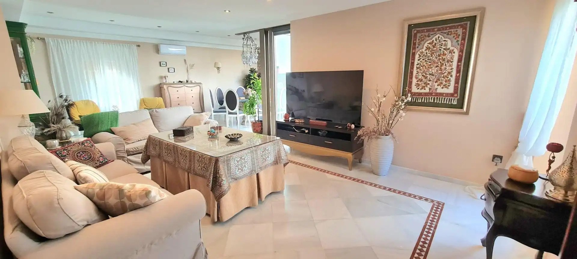 Sala d'estar de Casa o xalet en venda en San Fernando amb Aire condicionat, Calefacció i Jardí privat