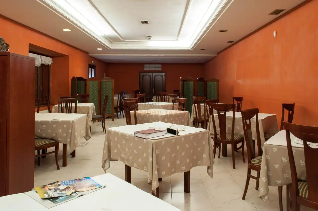 Locale commerciale in vendita a Sedes - Pedroso - Doso, imagen 18