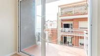 Exterior view of Flat for sale in  Barcelona Capital  with Air Conditioner and Balcony