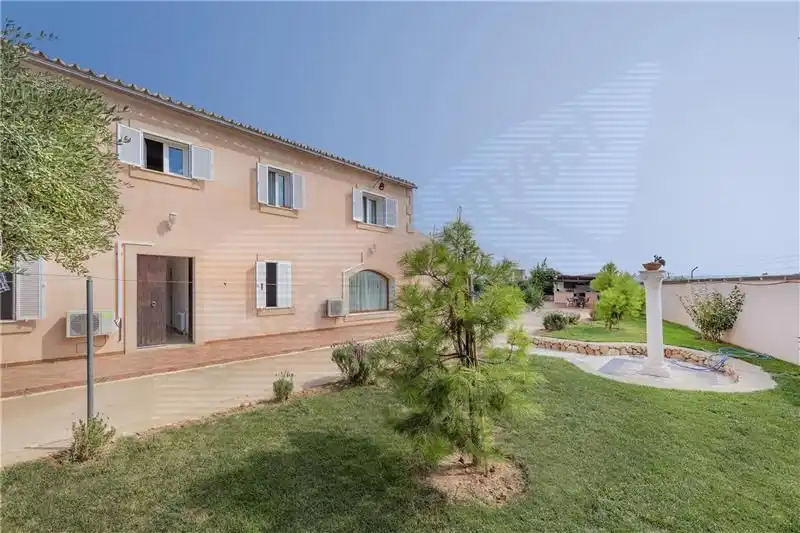 Vista exterior de Finca rústica en venda en  Palma de Mallorca amb Aire condicionat, Calefacció i Jardí privat