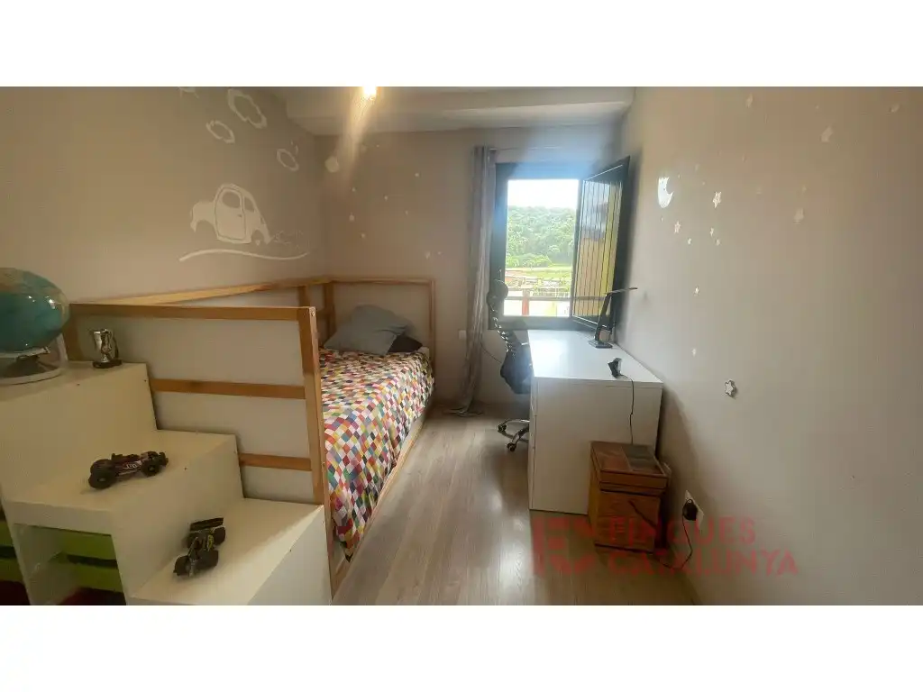 Schlafzimmer von Wohnung zum Verkauf in Bescanó