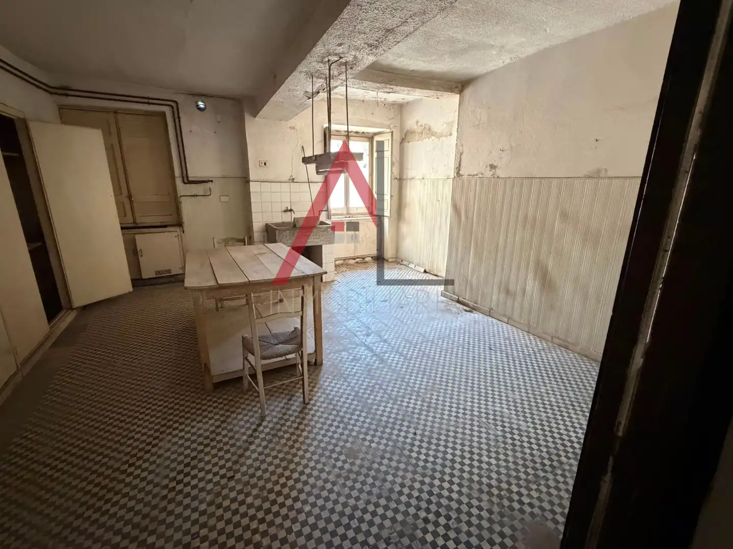 Cuina de Finca rústica en venda en Sevilla amb Balcó
