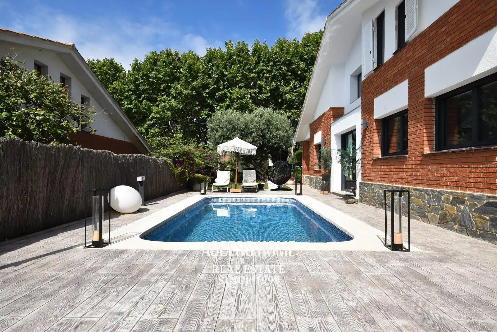 Vista exterior de Casa o chalet en venta en Canet de Mar con Aire acondicionado, Calefacción y Piscina