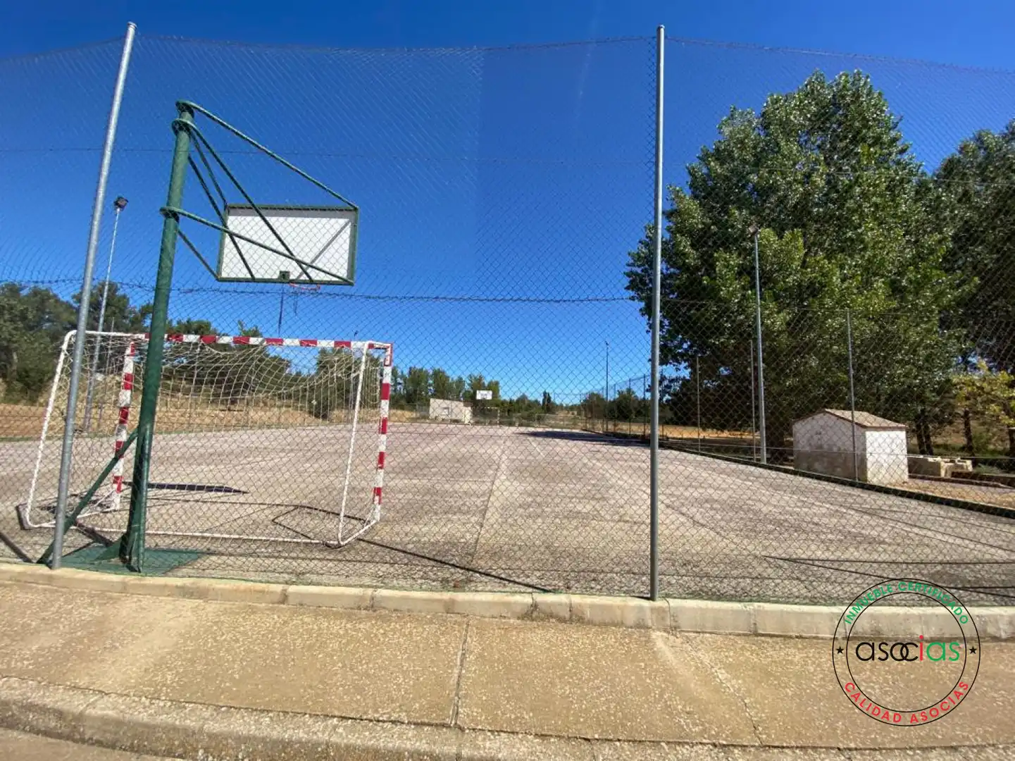 Aparcament de Casa adosada en venda en Vallecillo