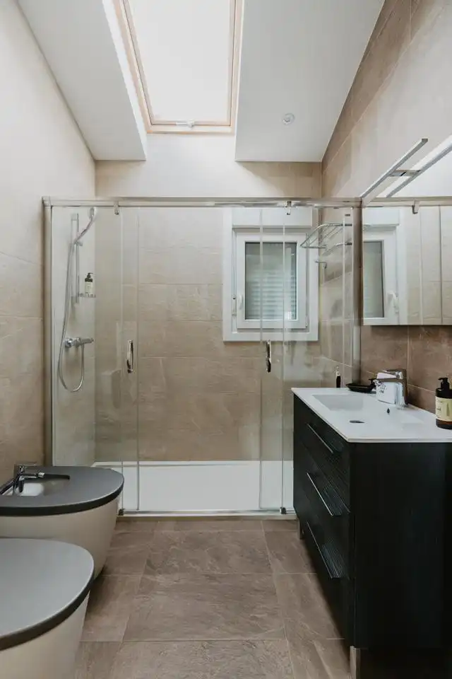 Bathroom of Houses for sale in Pineda de Mar  with Air Conditioner, Heating and Private garden