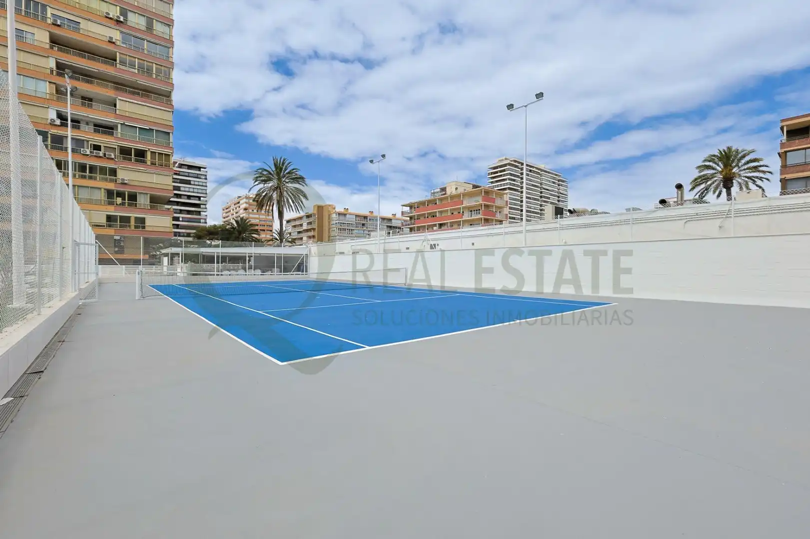 Terrasse von Wohnung zum Verkauf in Alicante / Alacant mit Klimaanlage, Heizung und Privatgarten