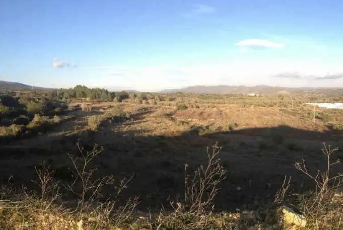 Terreny industrial en venda en Les Coves de Vinromà
